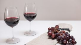 Top 9 Benefits of Drinking Red Wine